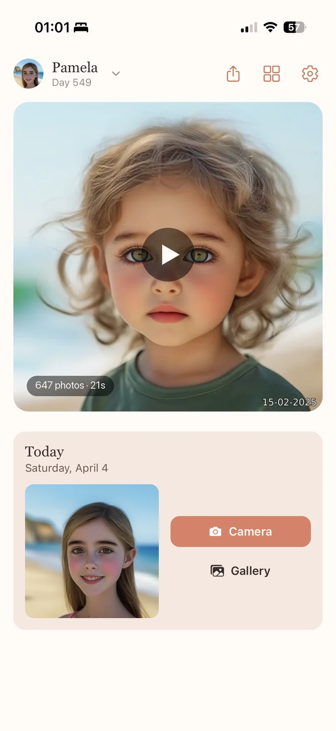 Bloom's home screen: the timelapse video on top and today's photo below